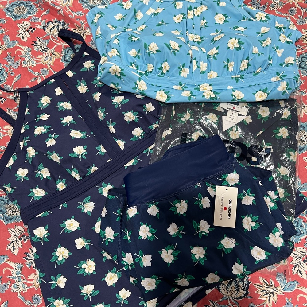 NWT ⭐️⭐️Lands End Draper James swimsuit! Size 10/12. 4 pieces! 🌈☀️